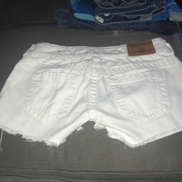 True Religion Pants - True Religion White Jean Shorts Size 26